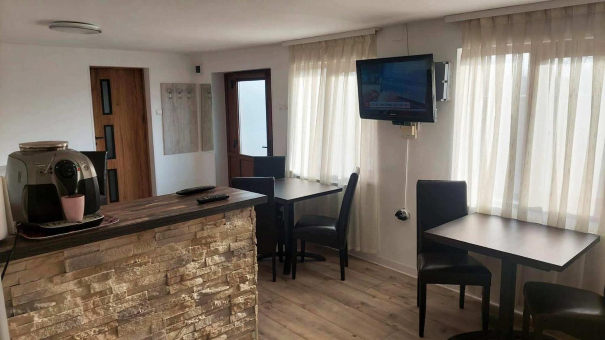 Hotel Casa Sol à Turda Extérieur photo